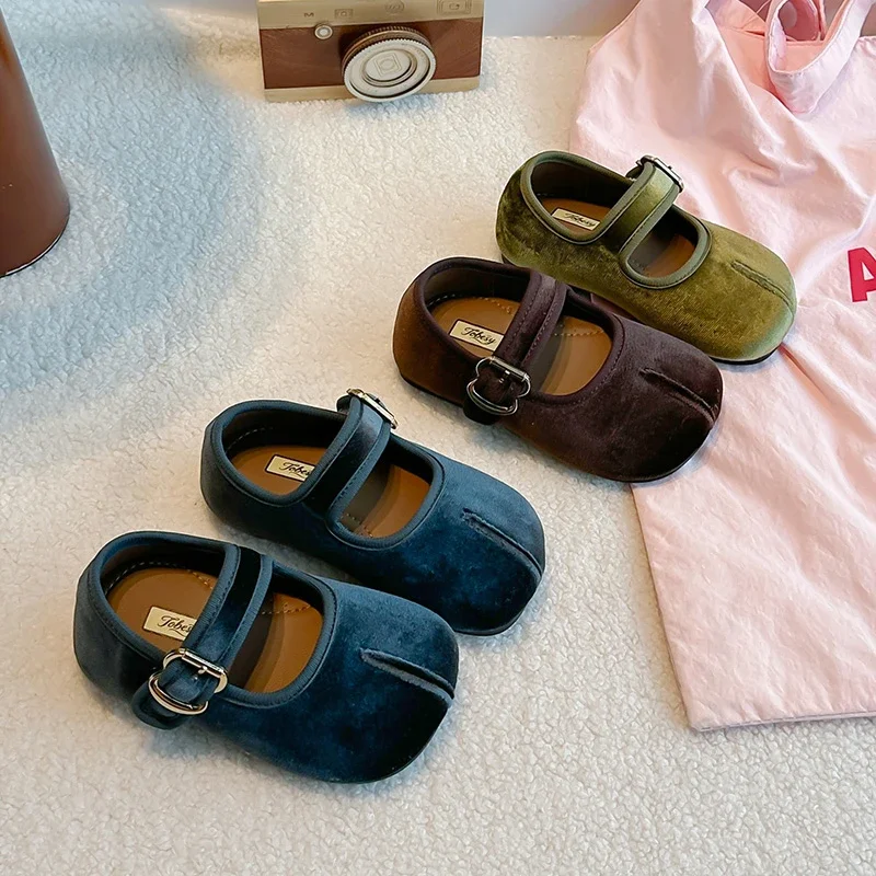 Toddler Girls Velvet Mary Jane Shoes, Fake Split Toe Buckle Strap Flat Dress Shoes, Soft Sole Vintage Kids Party Casual Shoes