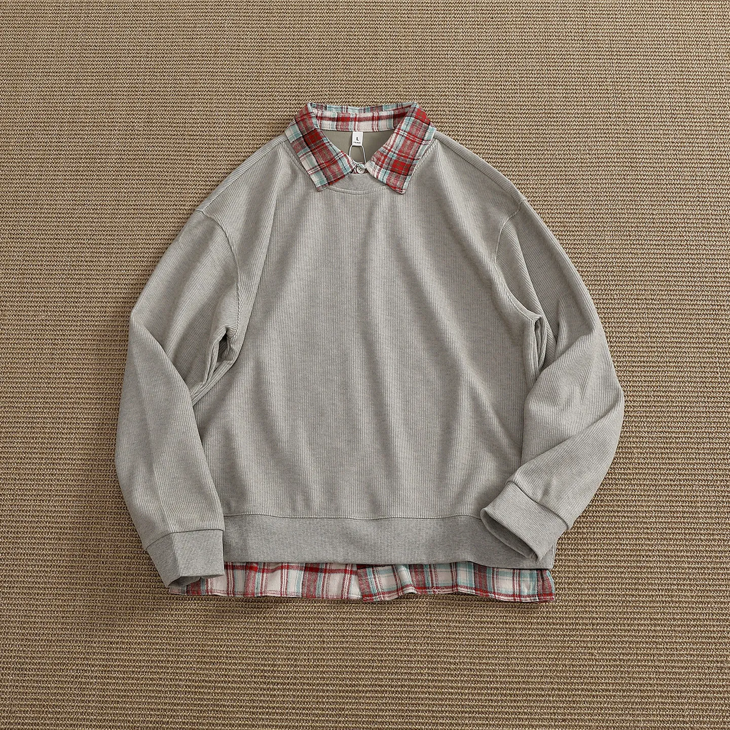 Casual shirt collar, fake two-piece sweatshirt, men's breathable plaid splicing hem, loose commuting trendy long-sleeved top