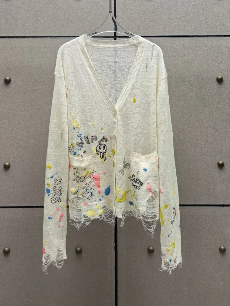 CHUJIE Cardigan da donna 2025 Primavera/Estate Nuova tendenza Cardigan lavorato a maglia con foro rotto stampato stile retrò pigro Street Graffiti