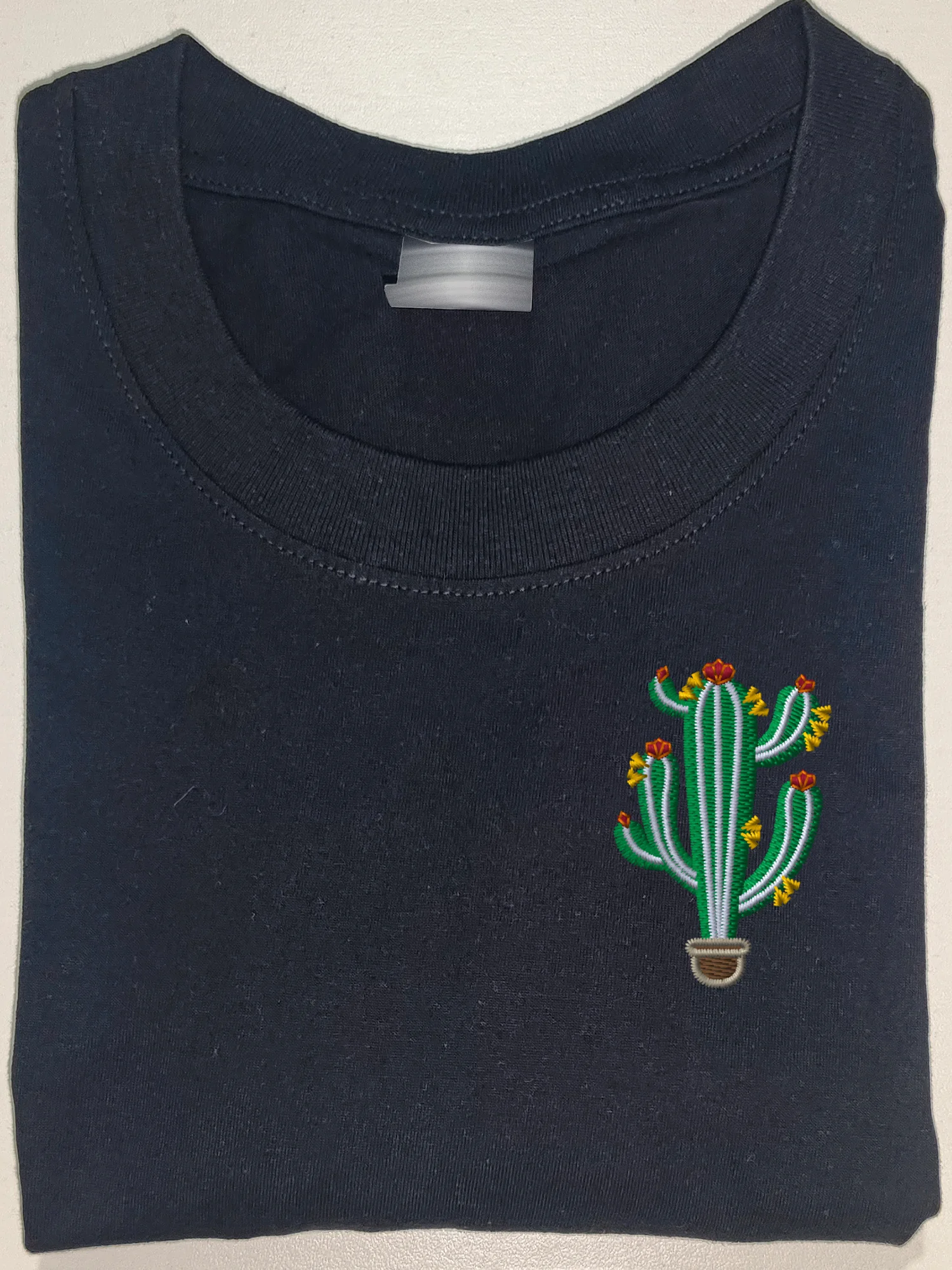 

Big Cactus Embroidered Tshirt 100% Cotton Embroidery Tops T-Shirts Cactus Red And Black Graphic T Shirt Cotton T Shirt Men Geek