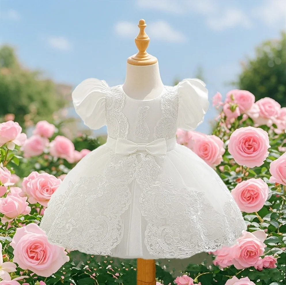 เดรสลูกไม้แขนฟองของสาวน้อย เดรสสีขาว ดีไซน์โบว์หรูหรา เหมาะสําหรับถ่ายภาพวันเกิดท่องเที่ยวช่วงวันหยุด