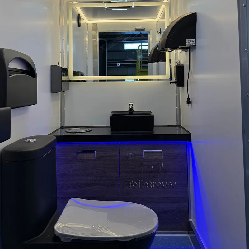 سعر المصنع مرحاض عام ودش مراحيض صغيرة محمولة حمام على الطراز الهندي على عجلات مقطورة #4