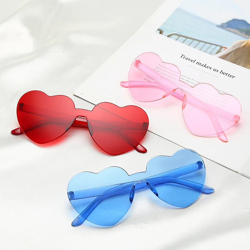 Cross border European and American heart-shaped one-piece sunglasses, transparent jelly color, love sunglasses, men's and wome