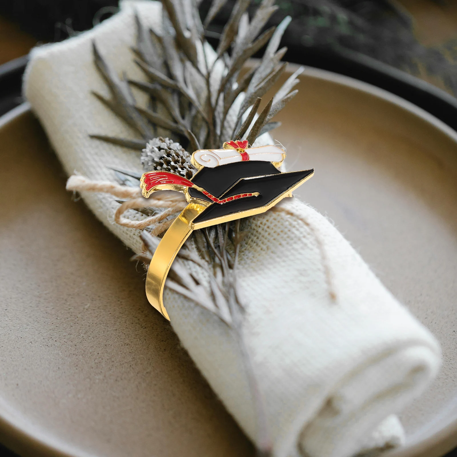 

4pcs Graduation Cap Rings Alloy Elegant Graduation Party Holder Unique Napkin Ring Dining Table Serviette