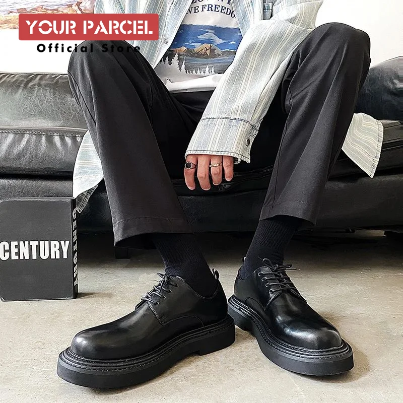 

Leather shoes for men with thick soles and low top lace up. The origin of Japanese casual Korean version plain black soft