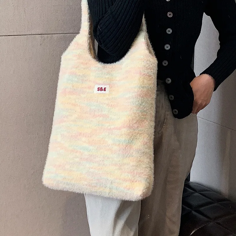 Bolso de hombro de punto versátil para mujer, bolsa de almacenamiento de gran capacidad, bolso de axilas, Tote de punto Simple e informal, nuevo, Otoño e Invierno