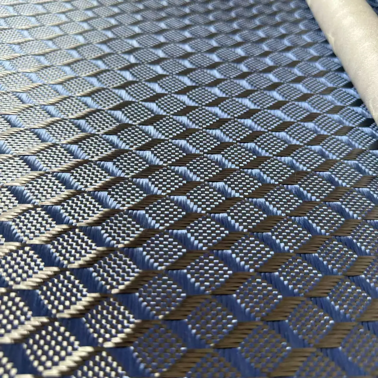 

3K 240gsm 2x2 3D three-dimensional space pattern cloth Real Carbon Fiber Cloth Carbon Fabric 20" / 50cm width，roll up sewing