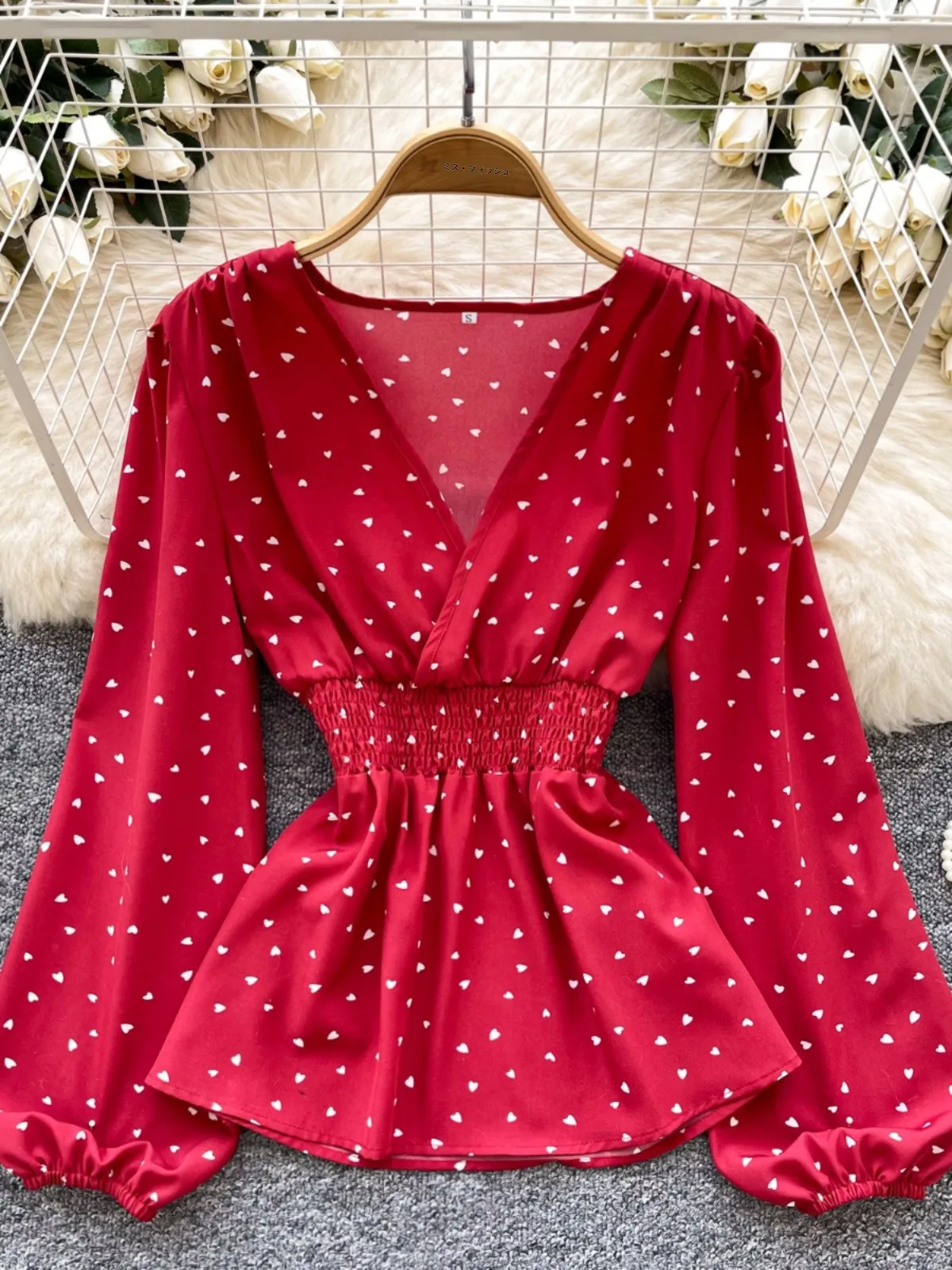 

Chic V-ne Lantern Sve Heart Print irt Women's Spring Faion Soft Wind Age Reduction Waist Cinching Blouse Korean Sle