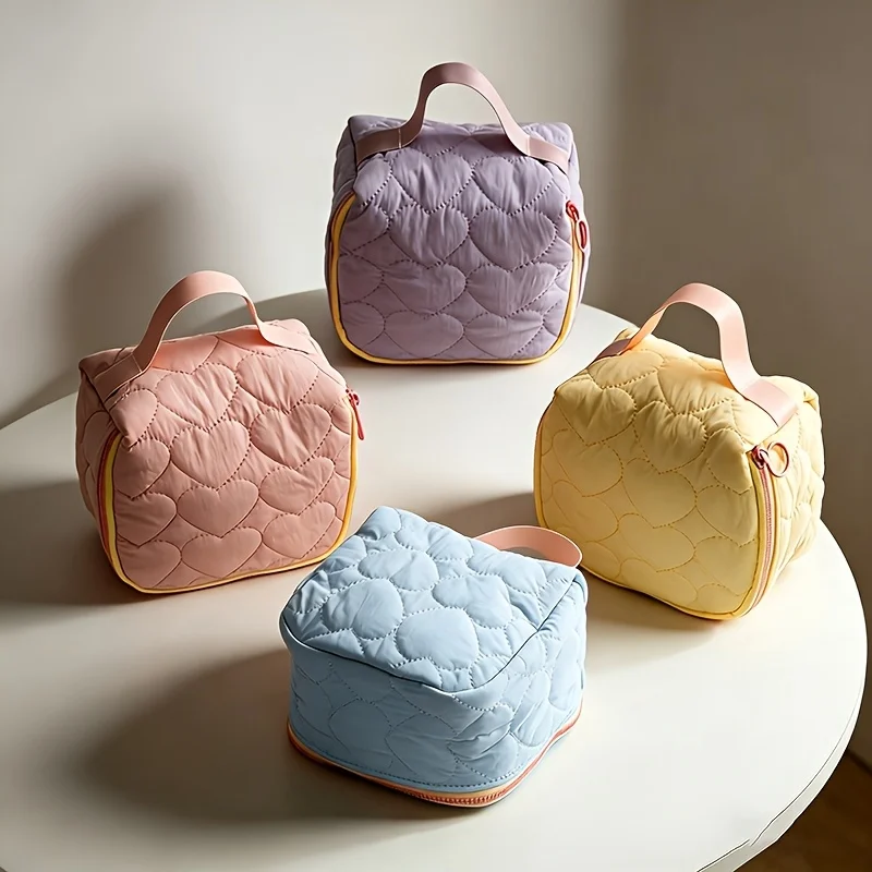 1 Cute and Fresh-Looking Cosmetic Bag, Portable Travel Toiletry Bag, Travel Storage Bag, Breathable and Wear-Resistant, Small Cosmetic Storage Bag, Suitable for Storing Lipsticks, Eyeshadows, Etc., the Perfect Choice for Short-Term Trips