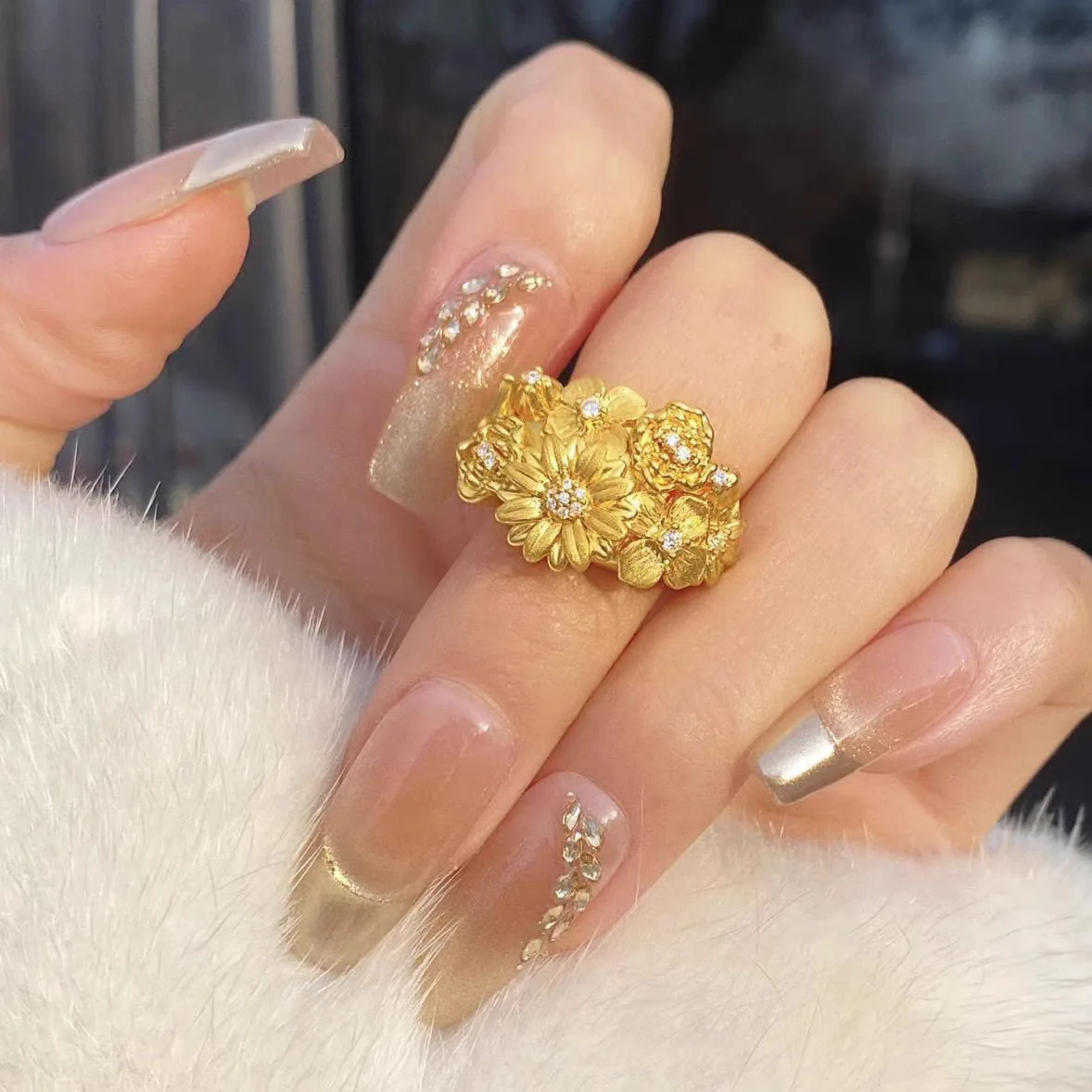 

24K gold flower brocade ring for women Au999 fashionable light luxury diamond-set daisy bouquet open finger ring