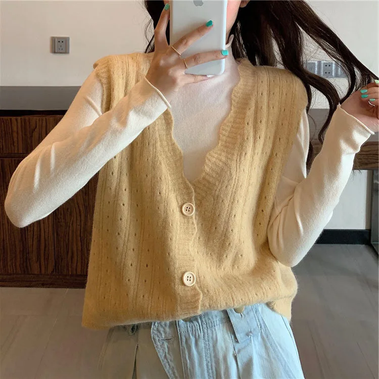 Fall 2026 Women's Sleeveless Knitted Vest Short Pure Color Sweater Top Outerwear Polyester Fiber Inner Layer Girl Style