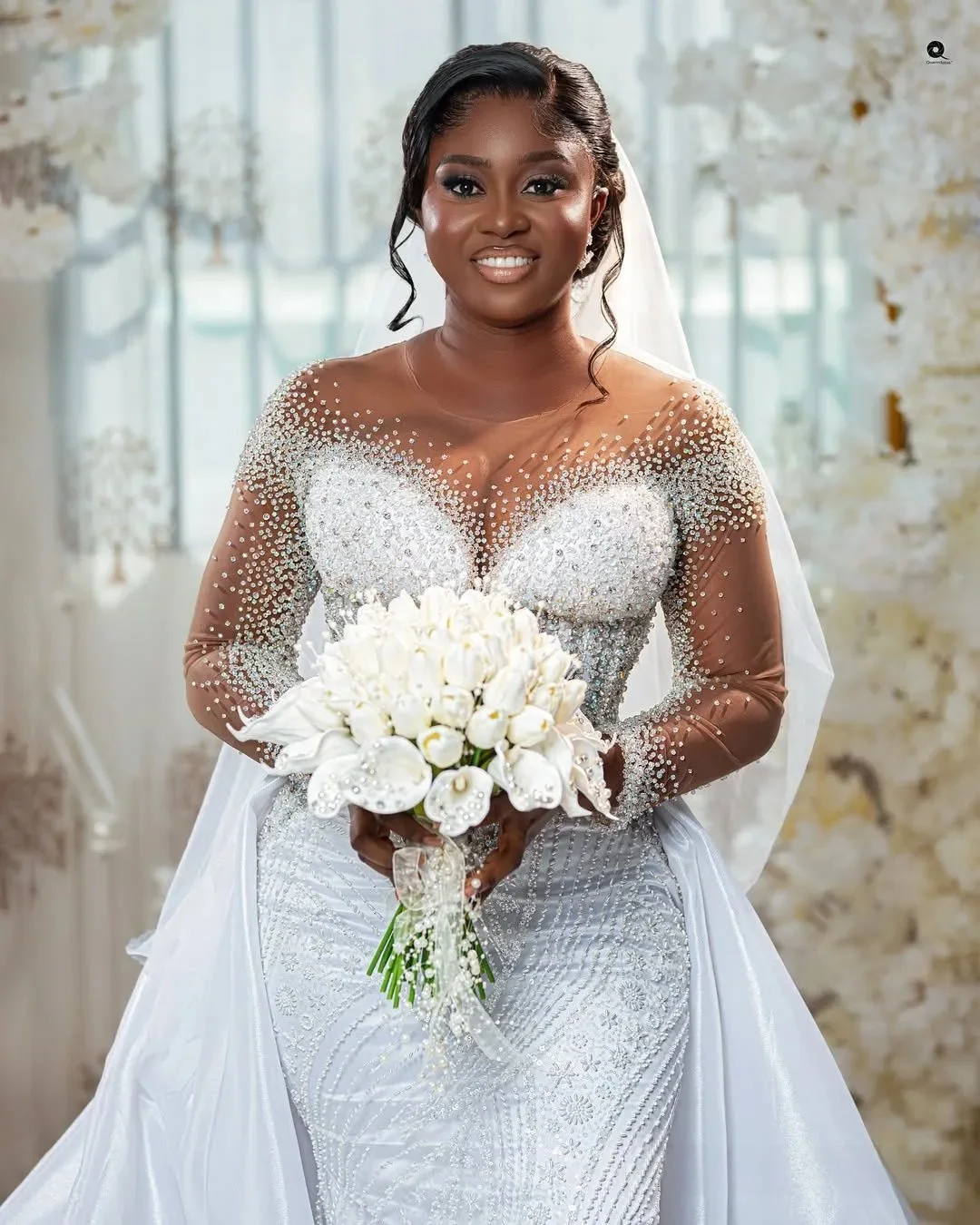 Abito da sposa a sirena taglie forti personalizzato Abiti da sposa per la sposa Treno staccabile Collo trasparente Illusion Maniche lunghe Pizzo con perline