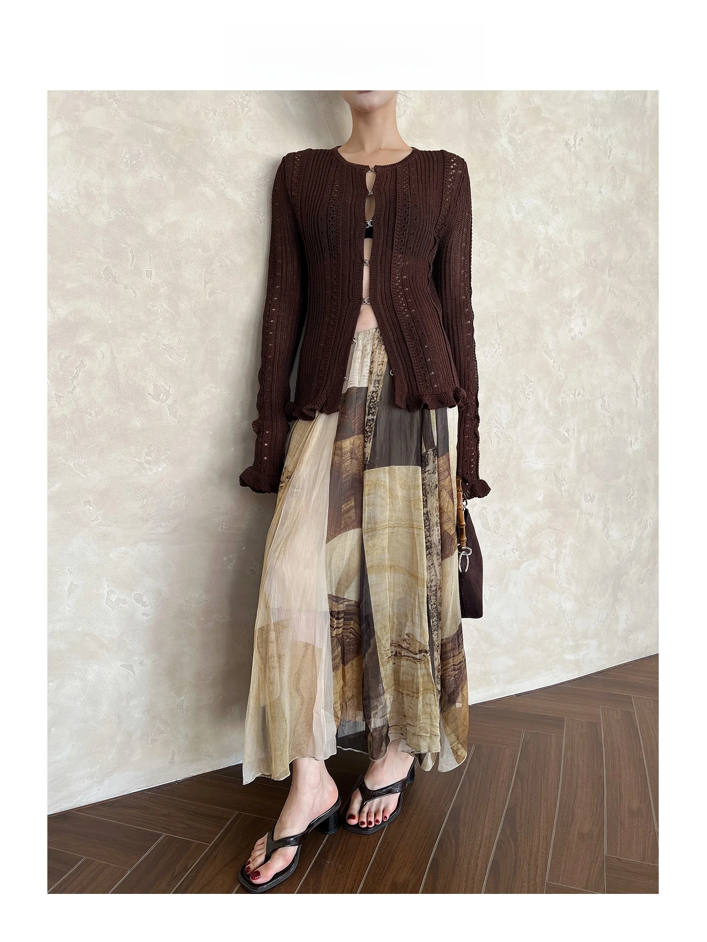 

Повседневная юбка миди ARETE AK с художественным ретро-принтом, асимметричная, свободного кроя, из полиэстера, летняя коллекция 2026