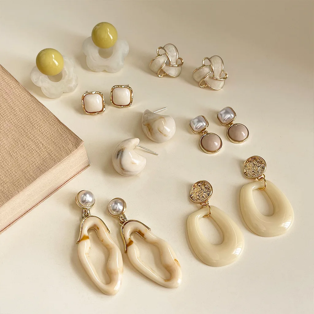 

Real 925 Sterling Silver Needle French Cream White Irregular Geometry Stud Earrings For Women Classic Exaggeration Fine Jewelry