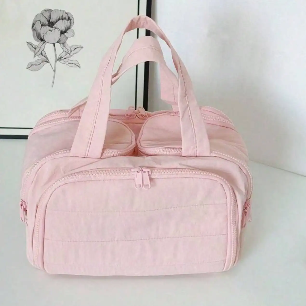 New Women's Lightweight Travel Makeup Bag, With Multiple Pockets For Categorized Storage, Large Capacity, And Available In Multiple Colors.