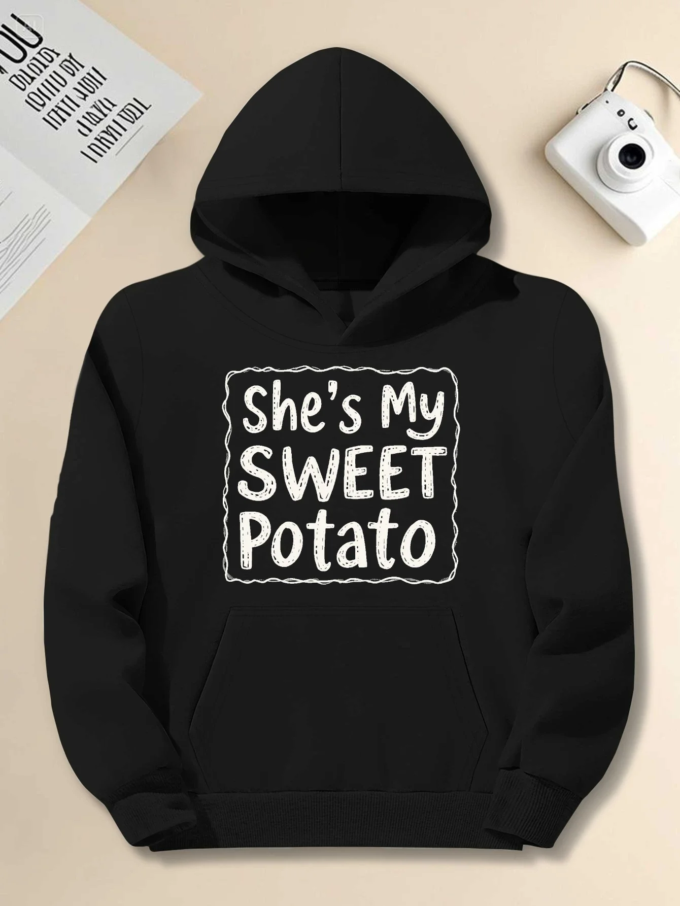 سويت شيرت رجالي بغطاء للرأس - طباعة "She's My Potato"، كاجوال وفضفاض بأكمام طويلة، ناعم ومريح، مناسب للارتداء الكاجوال