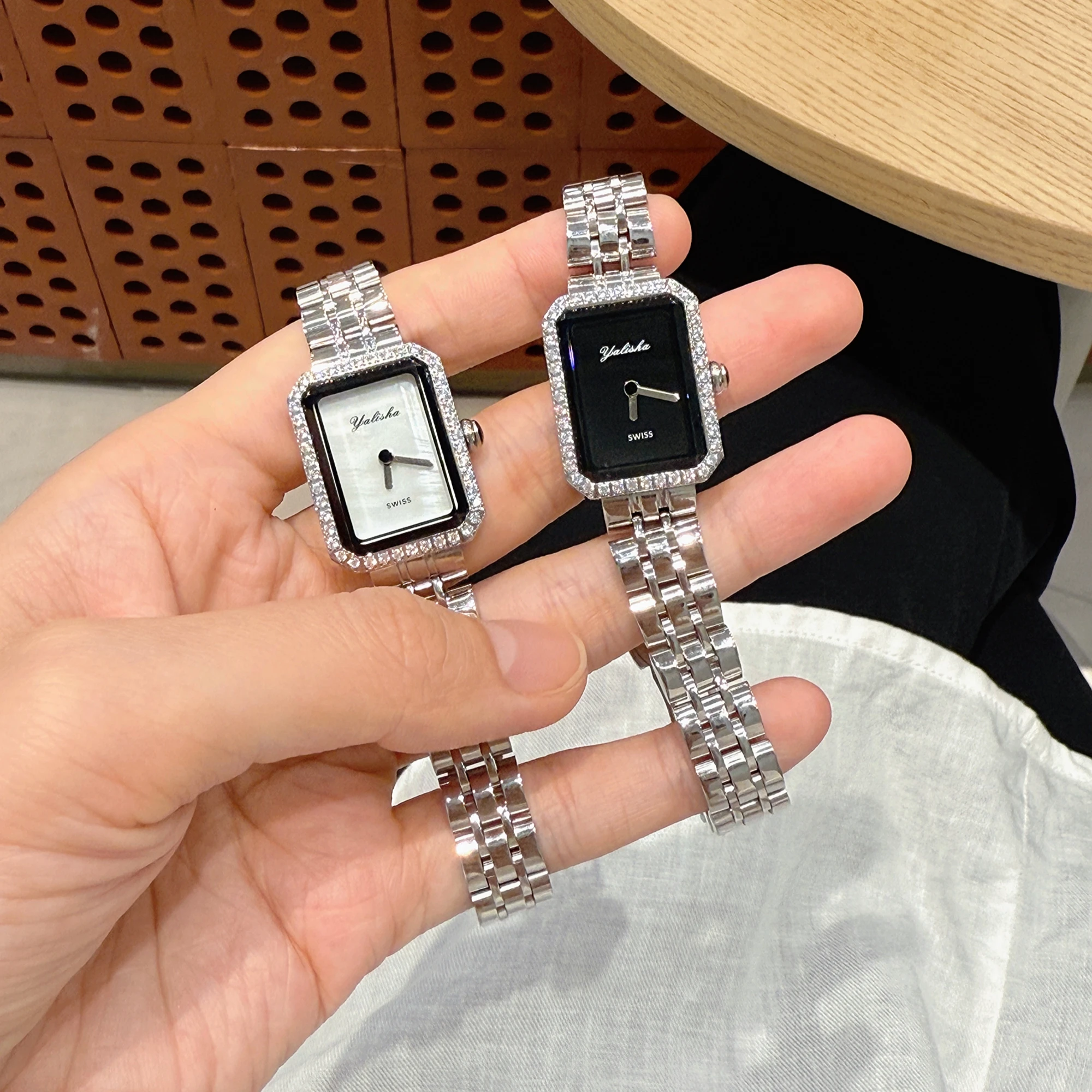 Top Brand Square Full Diamond Women's Watch Simple Luxury Elegant Fashion Quartz Watch Niche Casual Business Women's Gift Table