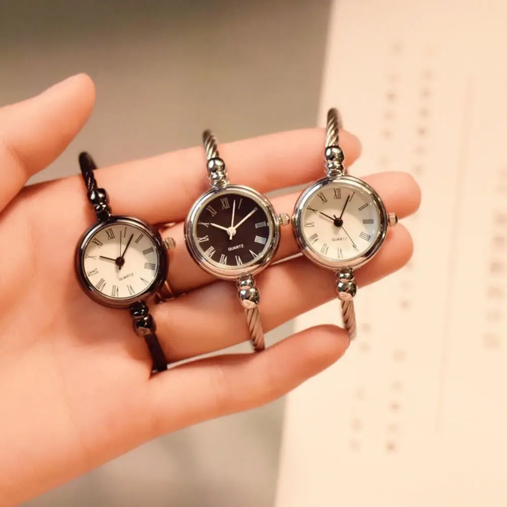 Fashion Luxury Bangle Bracelet Retro Alloy Quartz Watch Wristwatch Chain Watches Ladies