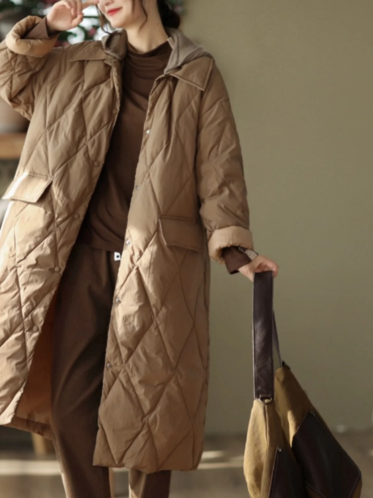 

Faionable Knitted Quilted Cotton Jaet Women's Winter Large Size Loose Mid-Length Over-Knee Bread Coat Trendy Hooded