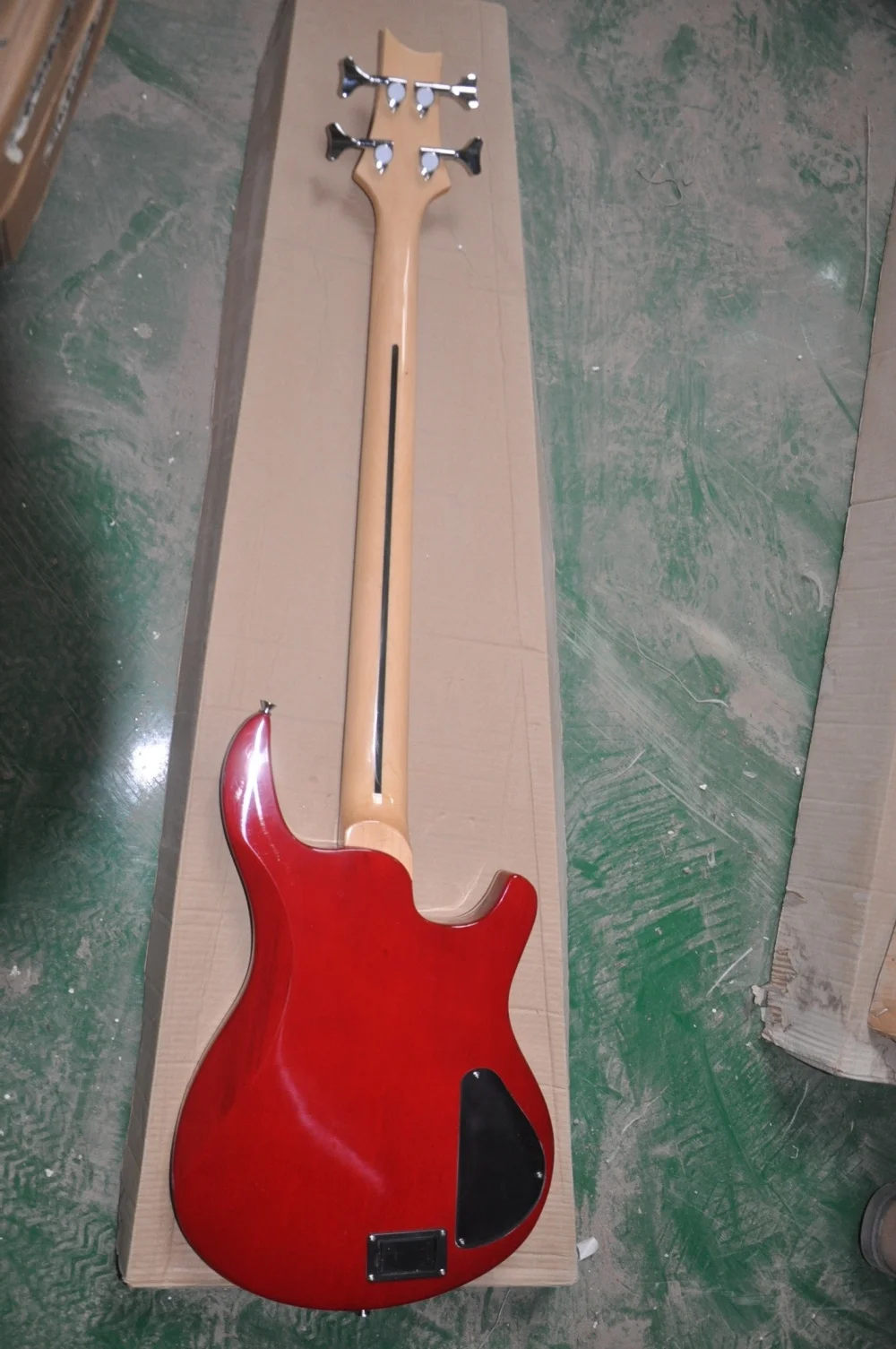 4 Strings Electric Bass Guitar With Rosewood Fretboard Black Hardware Customization Service view 6