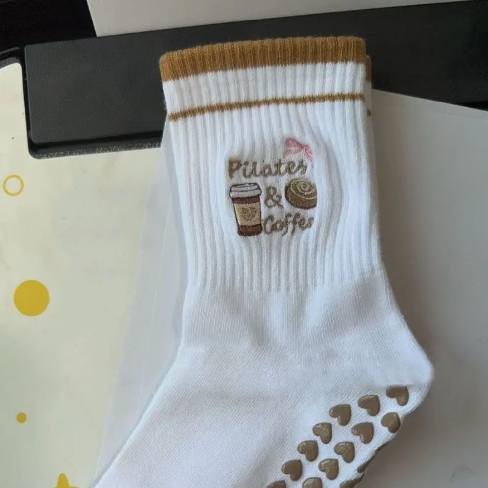 

New Cotton Pilates Socks Breathable Harajuku Street Cherry Embroidery Socks Casual Non-Slip Grip Yoga Socks