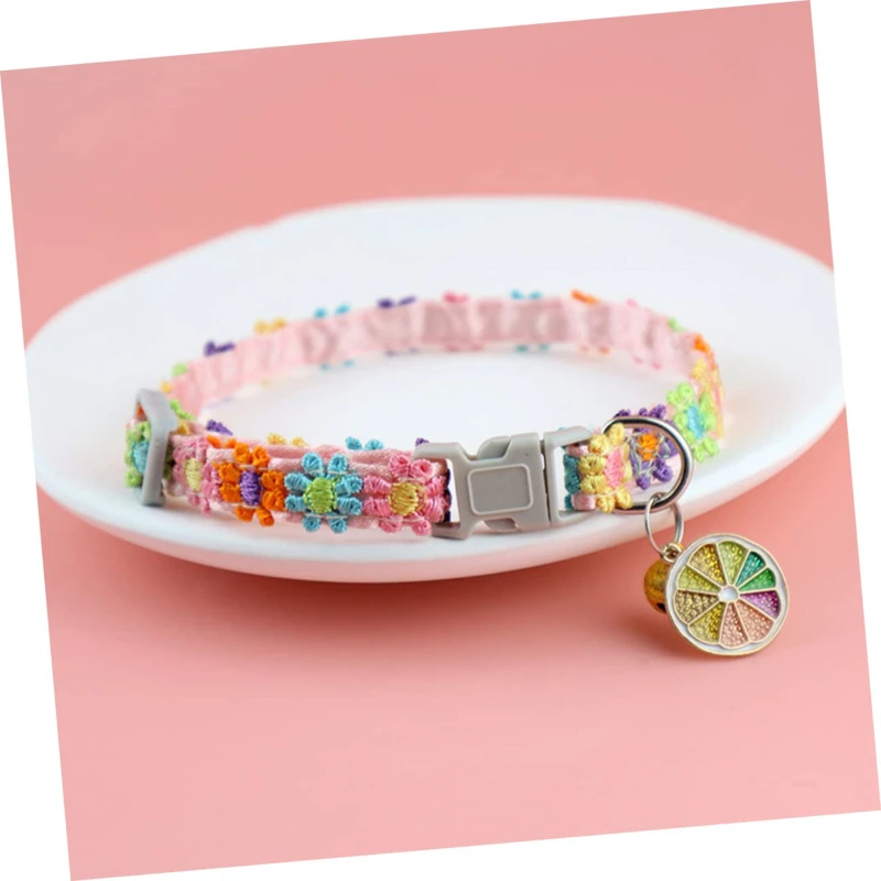 Collier pour animaux coloré avec clochette et empreintes pattes_voghion.com