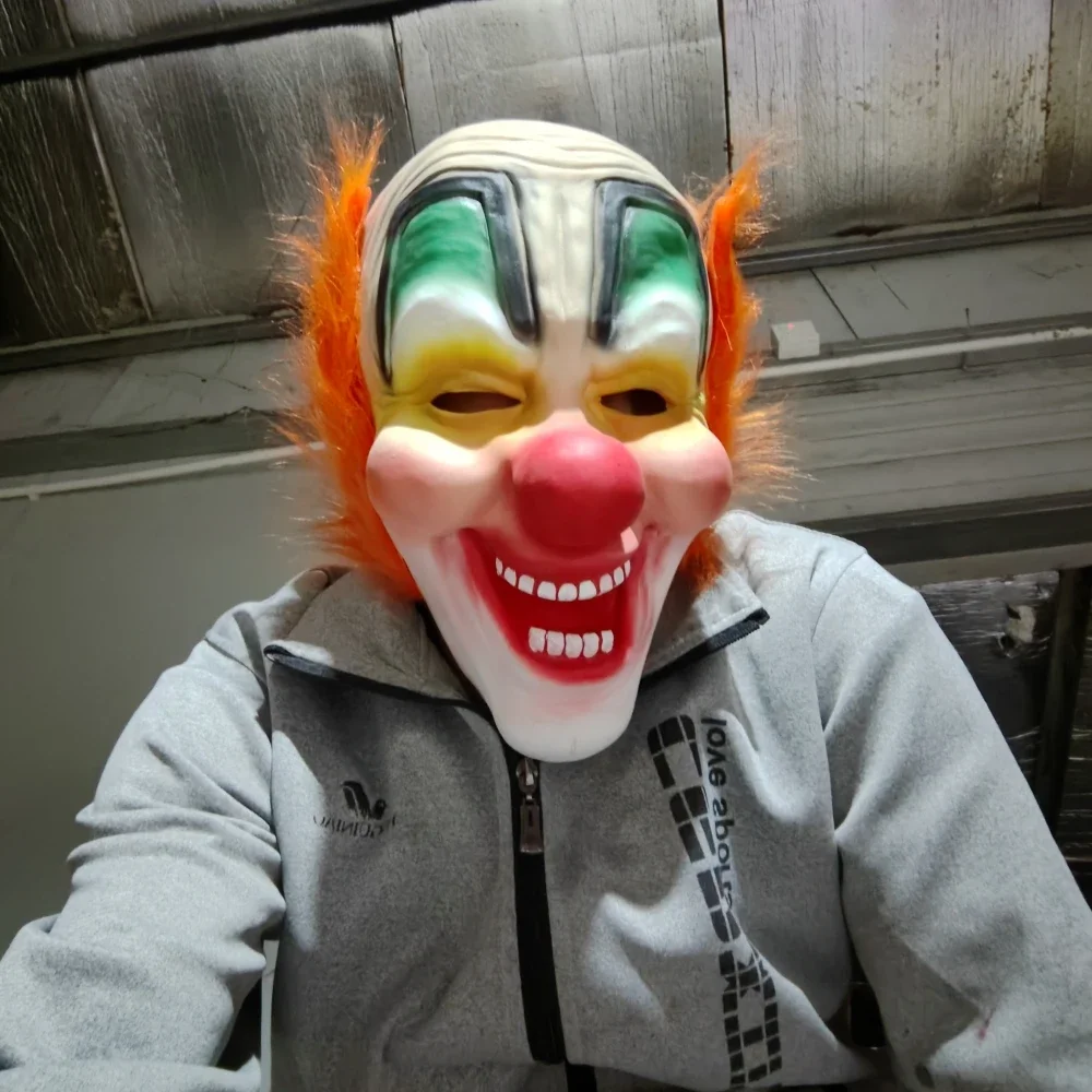 

Halloween Young Michael Myers Clown Mask Horror Adult Evil Smiling Clown Mask Cosplay Party Creepy Joker Killer Latex Masks