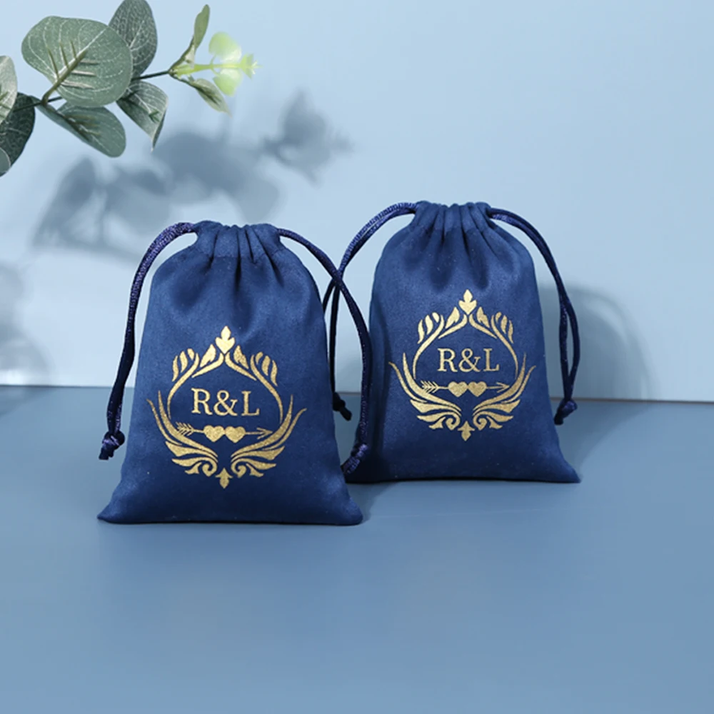 100 sztuk hurtowych, personalizowanych woreczków ze sznurkiem z nadrukiem logo, aksamitne woreczki do pakowania biżuterii, pierścionków, kolczyków, bransoletek, tarota, flanelowe woreczki na prezenty.
