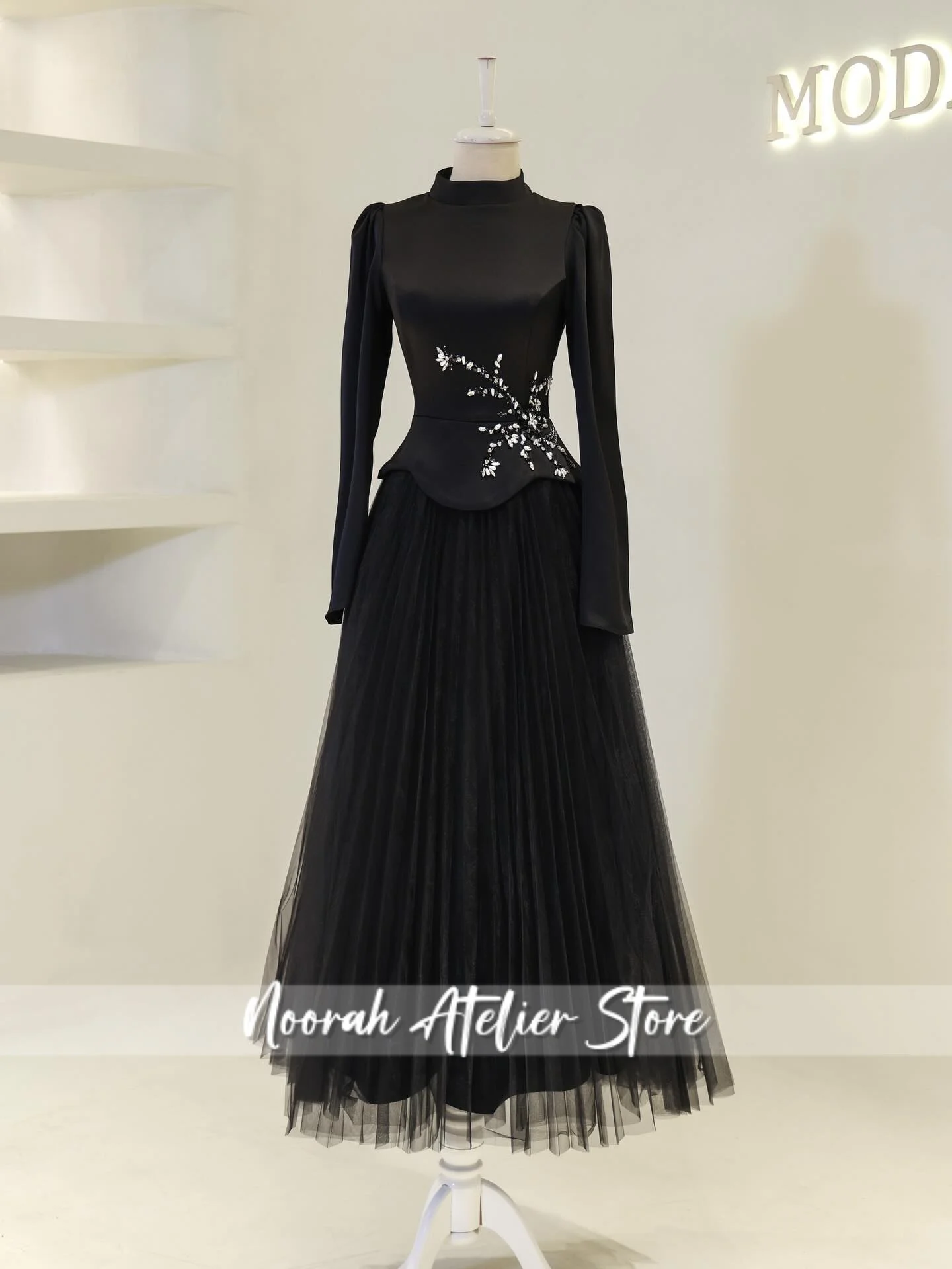 فستان سهرة أنيق أسود عرقي بيبلوم 2025 كريب أليان فساتين فاخرة H N فستان عيد ميلاد فستان حفلات فستان رسمي مخصص