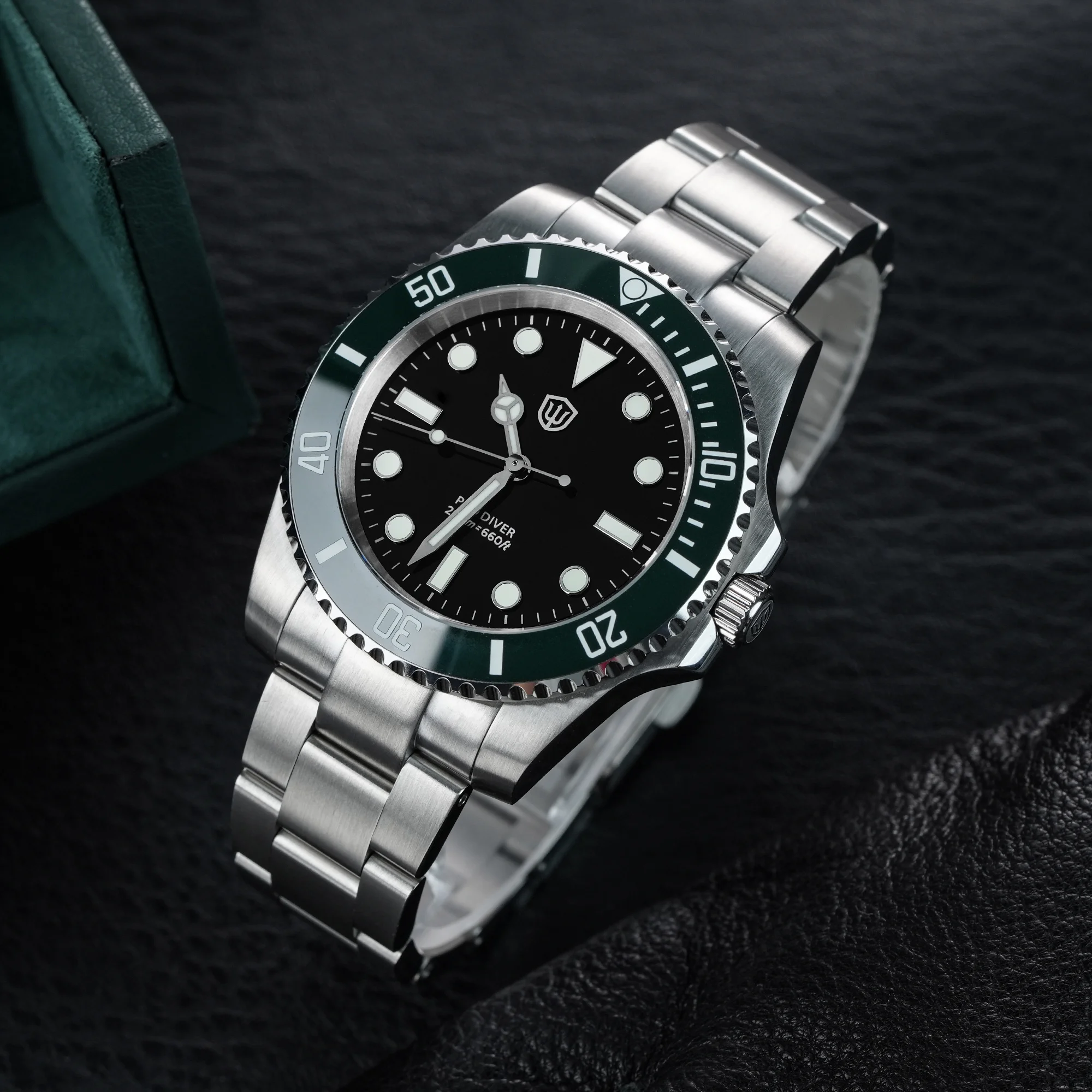 ساعة واتشدايفز WD1680Q V2 بقرص - مراجعة Luxury Watch With Green Dial وسعره