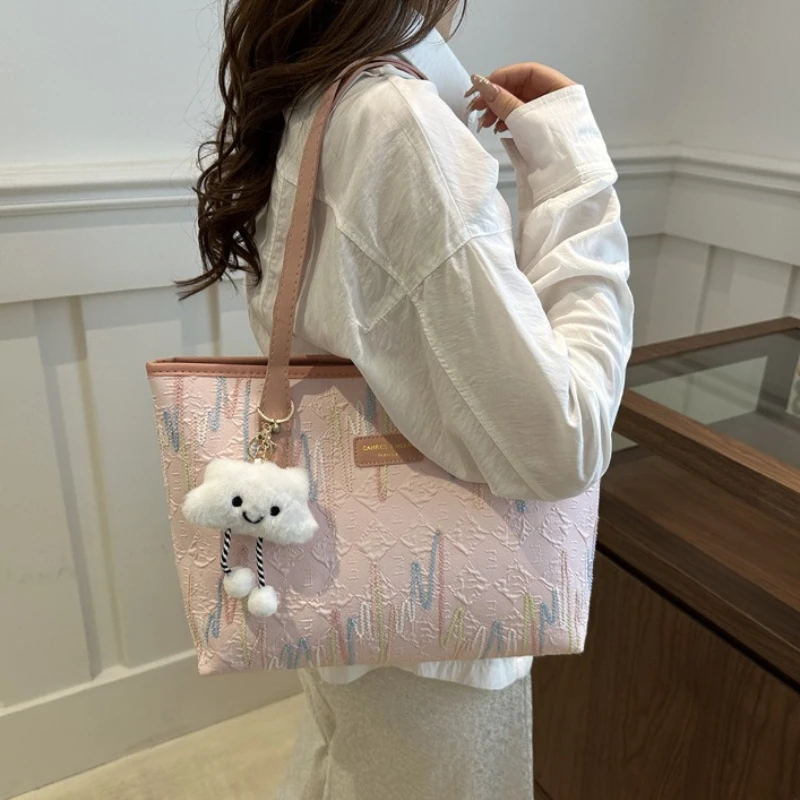 bolsas-femininas-minimalistas-de-grande-capacidade-com-estampa-de-grafite-colorida-pingente-de-nuvem-fofo-alcas-de-ombro-macias-bolsa-casual