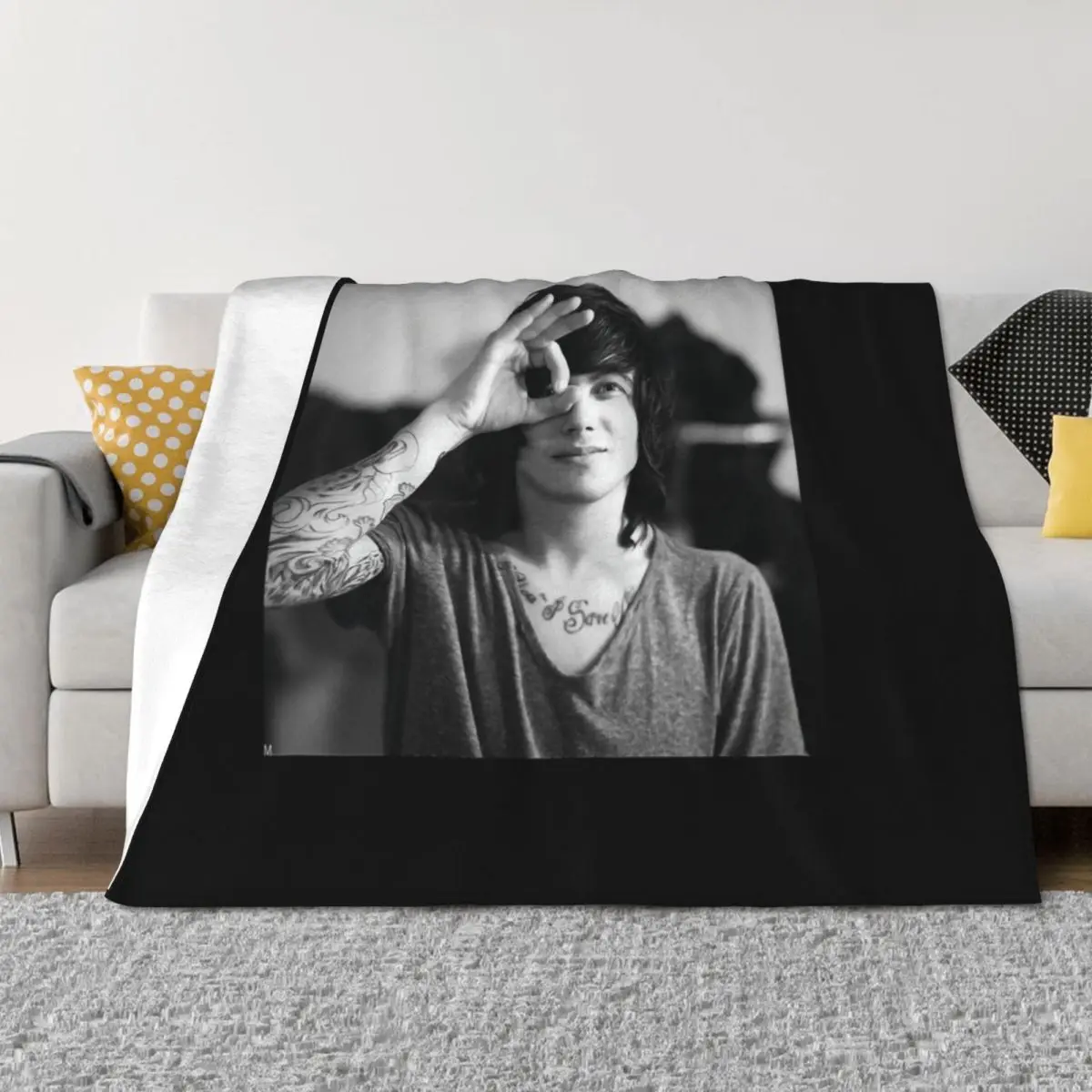 

Kellin Quinn 04 Classic Throw Blanket Sofas Single for sofa Decorative Sofa Blankets