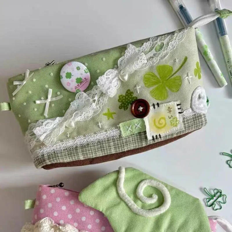 New Korean Style Four-Leaf Clover Pattern Lace Pencil Case Portable Storage Bag Exquisite Organizer Lipstick Cosmetics Storage