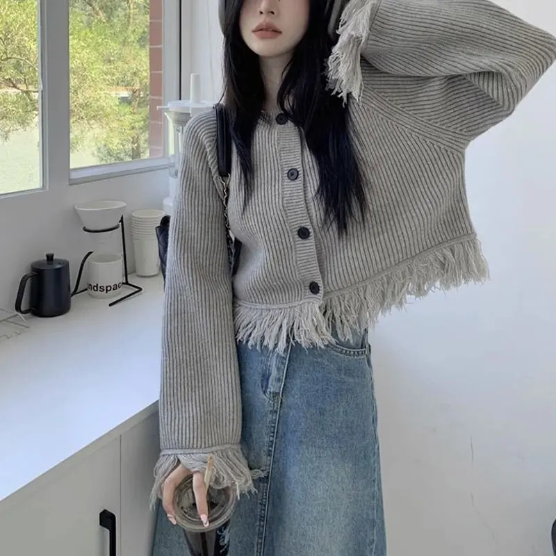 Fashion Tassel Spliced Loose Sweaters Vintage Autumn Winter Solid Color Women\'s Clothing Commute Round Neck Knitted Cardigan New