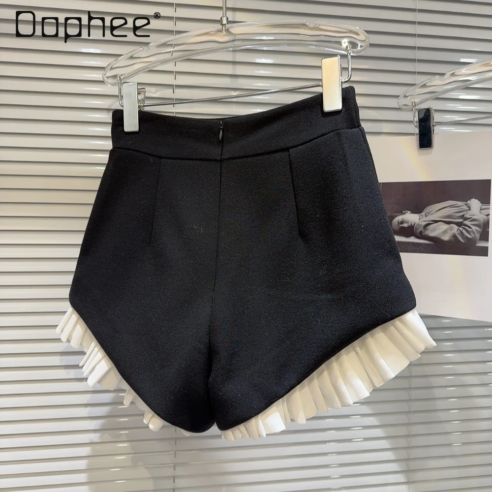 Elegant Woman Rhinestone Metal Buckle Black Shorts 2024 Spring New Ladies Socialite Pleated Lace Hot Pants Feminino Short Pants