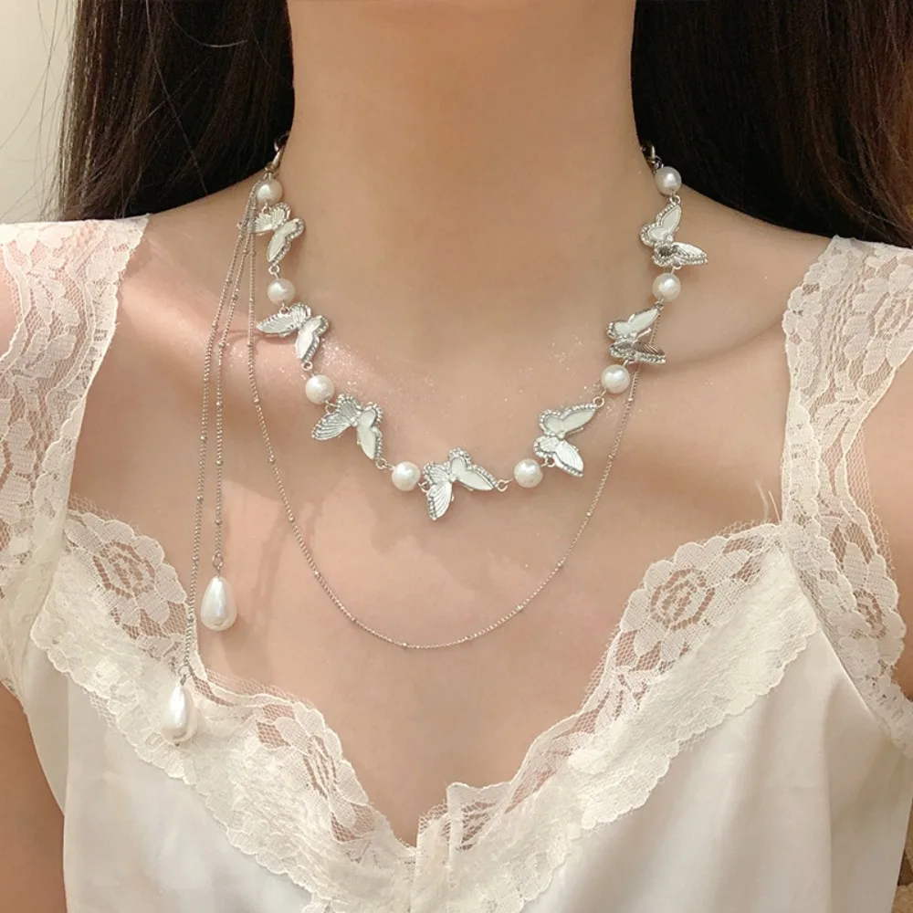 

Luxury Butterfly Pearl Choker Necklace Rhinestone Jewelry Imitation Pearl Clavicle Chain Elegant Trendy Shinny Tassel Choker