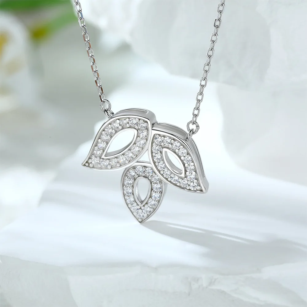 XUYUANFEN, A European and American Fashion Brand, 925 Silver Clover Necklace, Women's Forest Leaf Leaf Pendant, Pure Silver