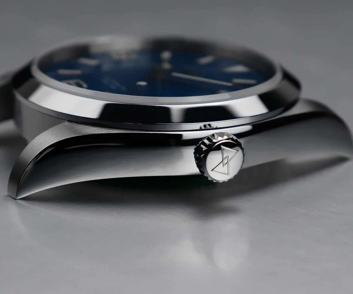 ساعة كرونوس EX غواص ميكانيكية للرجال 39 ملم NH35 أوتوماتيكية من زجاج الياقوت سوار بوش 10ATM Glideclasp L6030