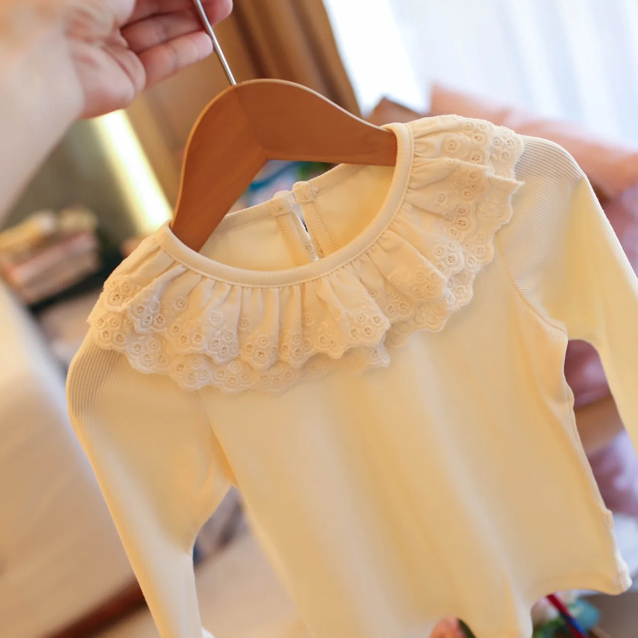 الربيع والخريف الكورية نمط الفتيات طبقة مزدوجة طوق الحلو نمط قاعدة قميص طفل الفتيات الملابس