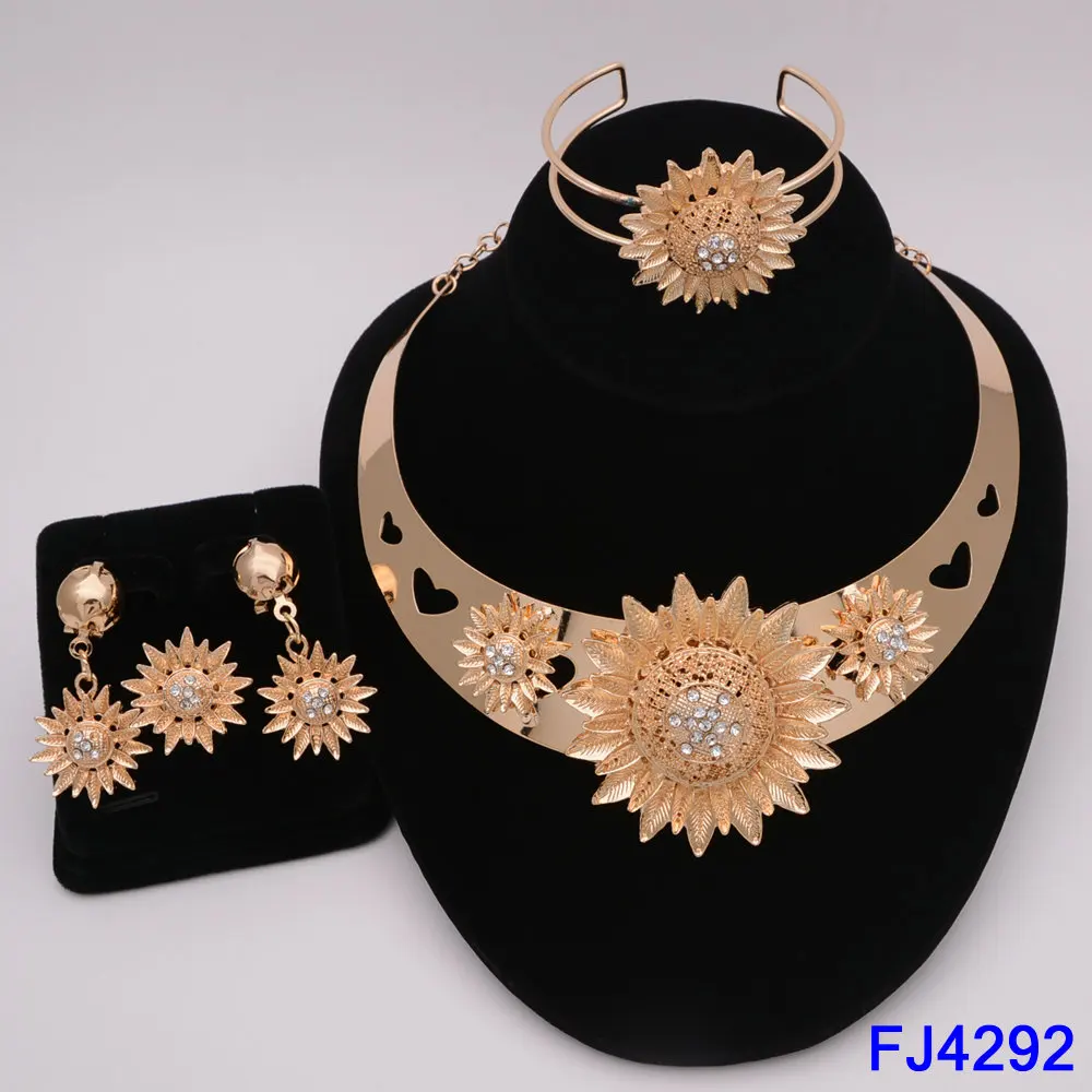 Gold Color Jewelry Sets For Women Necklace Earrings Dubai African Indian Bridal Accessory flowers Jewelry sets Necklace