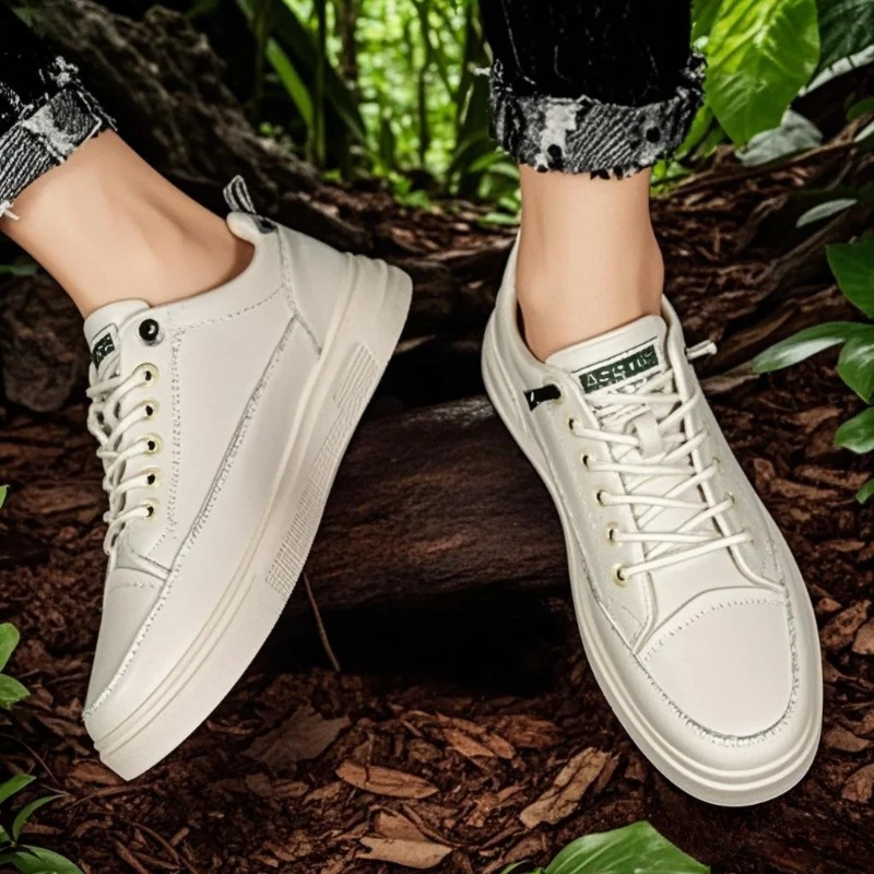 

New Embossed Breathable Shoes Men's Trendy Versatile Shoe Casual Light Sneakers Fashion Comfortable Male Shoes Zapatos Homme