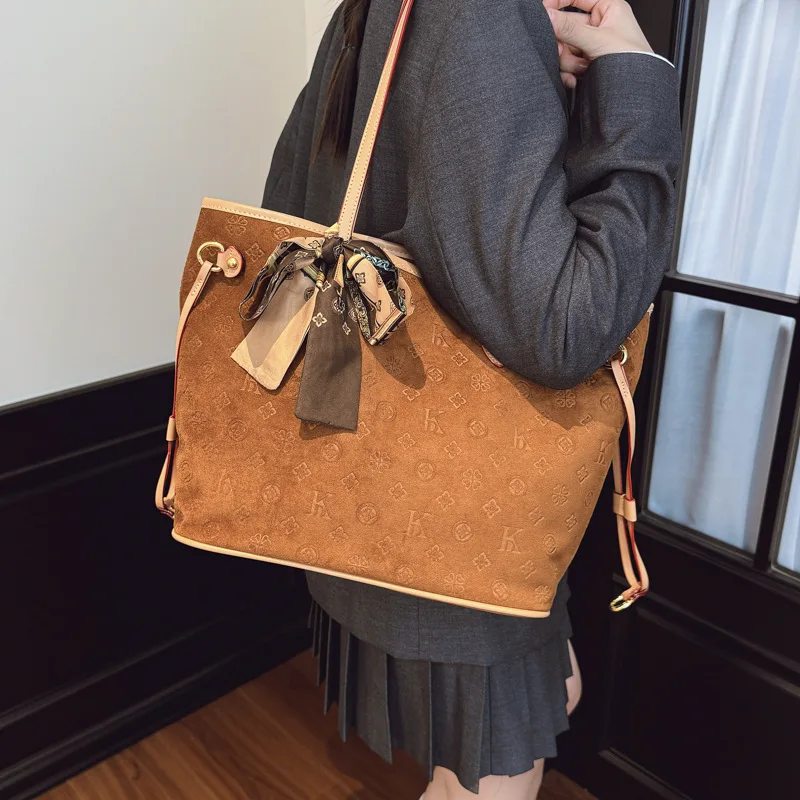 

Матовая сумка-тоут для покупок для женщин, большая вместительная сумка на плечо для подмышек, Новое поступление осени, просторный кошелек с верхней ручкой