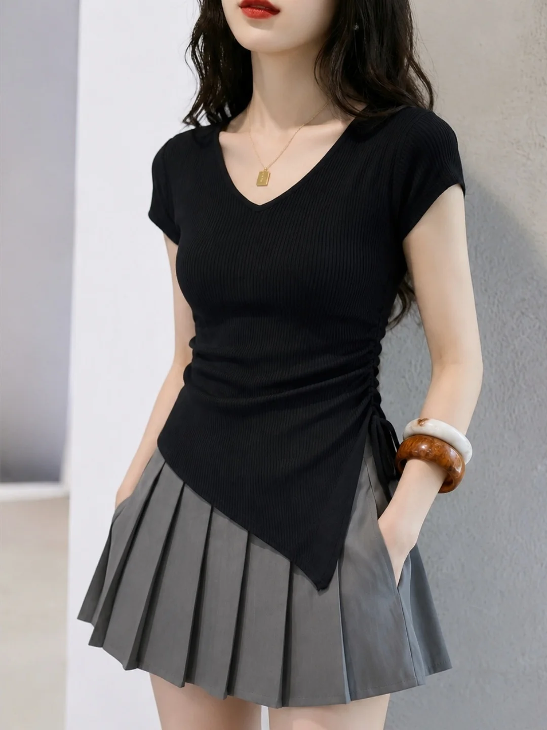 Summer Soft Comfortable Silk Knitwear V-Neck Pullover Slimming Design Sensation Age-Defying Korean Style Short Sleeve Top