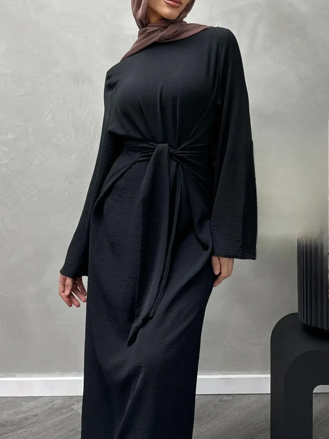 Middle East New Solid Color Lace-Up Long Dress Muslim Women Elegant Slim Fit Dress Loose Middle East Dubai Abaya Robe