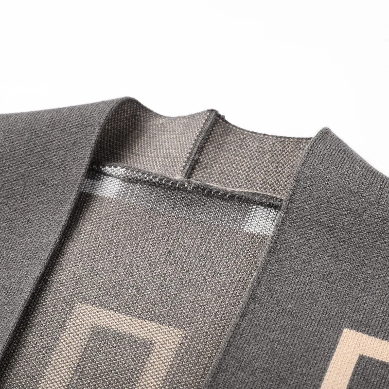Luxusmarke für Herren: Exquisiter Jacquard-Pullover, Neuer Einfarbiger Revers-Strickpullover mit Langen Ärmeln und O-Ausschnitt, Trendige Exquisite Herrenbekleidung – Detail 6