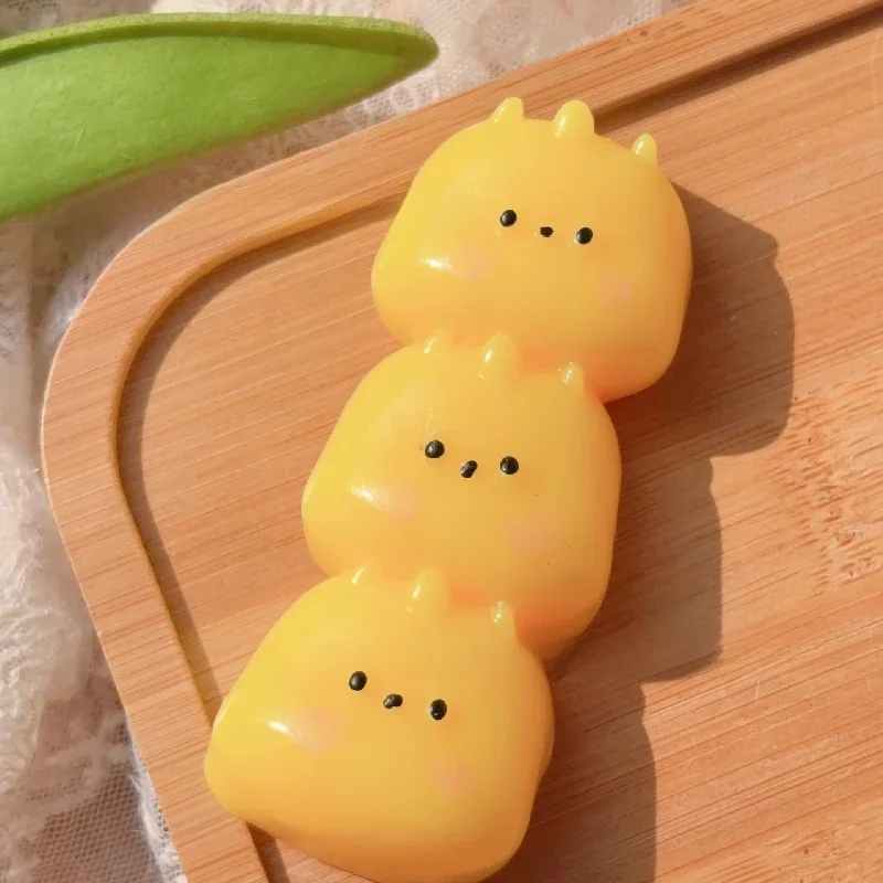 2025 Kawaii Taba Squishy Mini Cartoon Dreifach Plüsch Ferkel Drei Pandabären Mochi Weiches Anti-Stress-Mädchen Geschenk Handentspannungsspielzeug