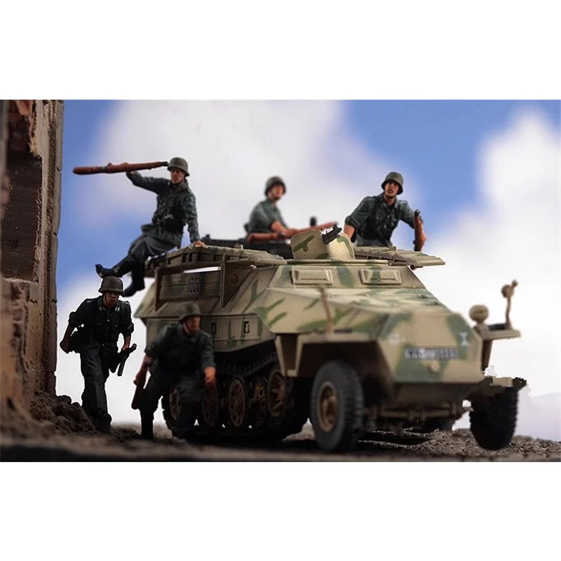 โมเดลเรซิ่นขนาด 1:72 รถทหารเยอรมัน Sd.Kfz.251 พร้อมทหารและอุปกรณ์ประกอบฉาก ของสะสม ตุ๊กตาโชว์