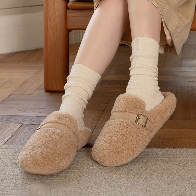 رقيق المرأة النعال المنزل الشتاء غامض الفراء الفاخرة مصمم أحذية امرأة داخلي شقة أفخم الشرائح موضة جديدة أنيقة لينة وحيد