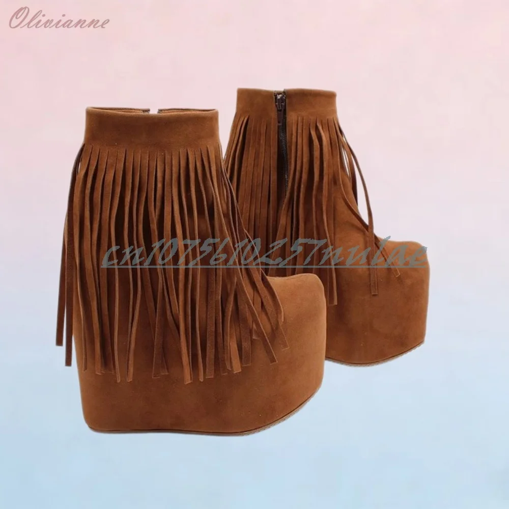 

Коричневые замшевые ботильоны с бахромой, в стиле подиумной моды, с боковой молнией, на толстой платформе, женские модные туфли на танкетке с высоким каблуком