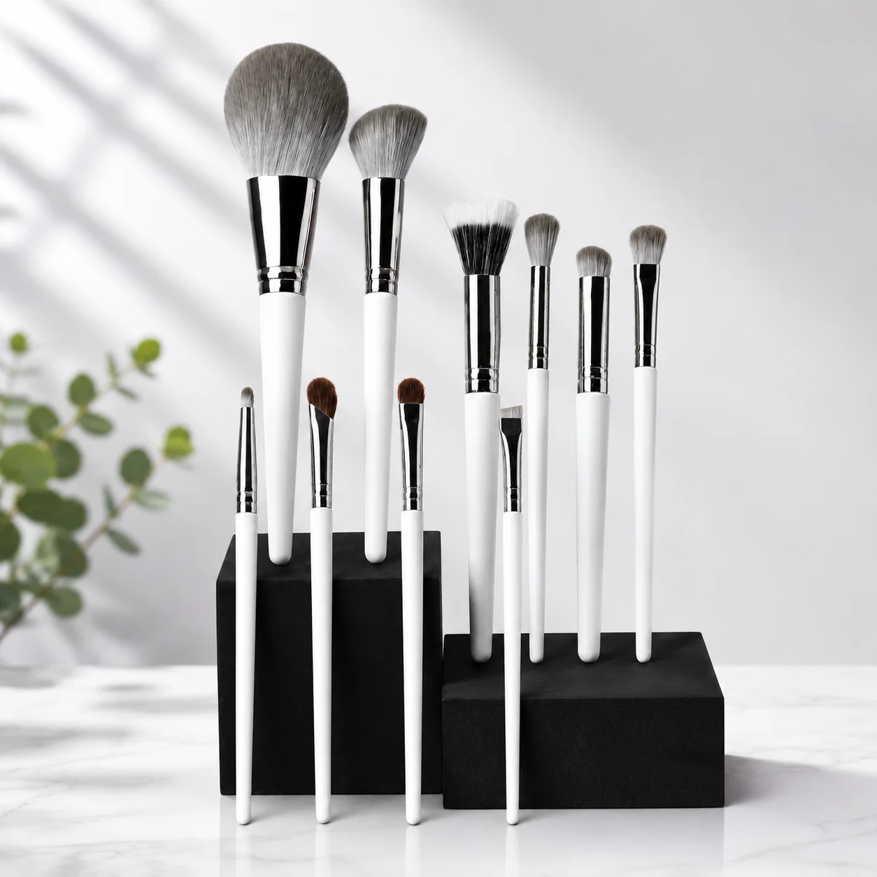 10-Piece Popular Professional Makeup Brush Set, Soft Nylon Bristles, Suitable for Full Face and Eye Detail Makeup